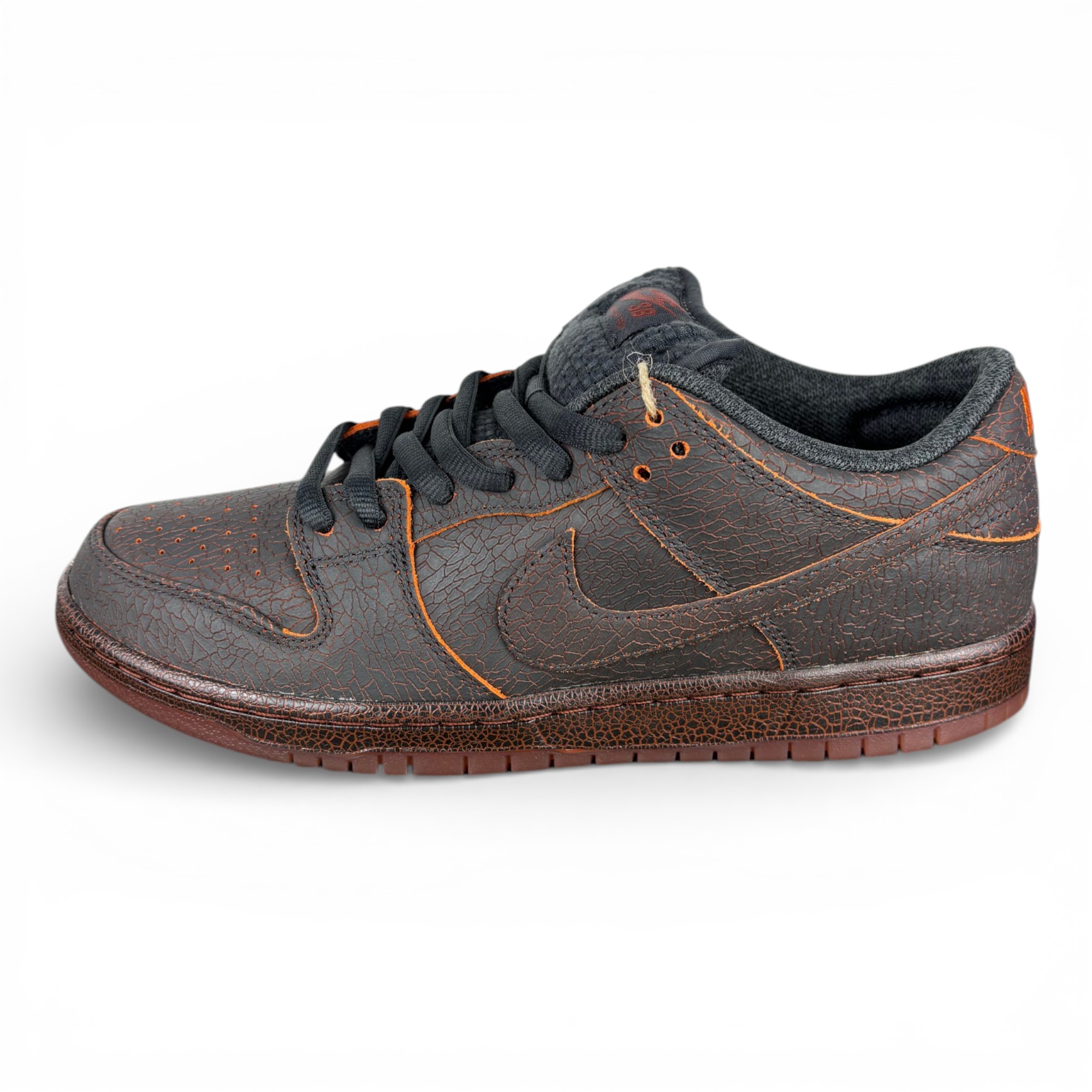 Nike SB Dunk Low Krampus